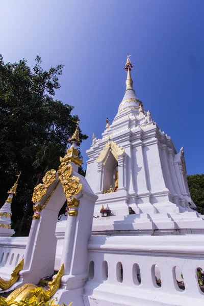 Tajski biała pagoda — Zdjęcie stockowe