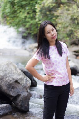 Mae Ya şelale, Chiangmai Tayland Taylandlı kadın