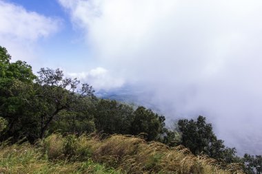 Cliff Mon ile uzun Pzt Cham (Mon Jam) dağ, Mae Rim Chiangmai