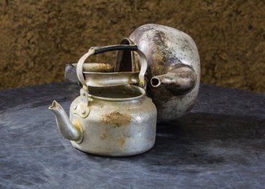 eski Klasik su ısıtıcısı ile natürmort