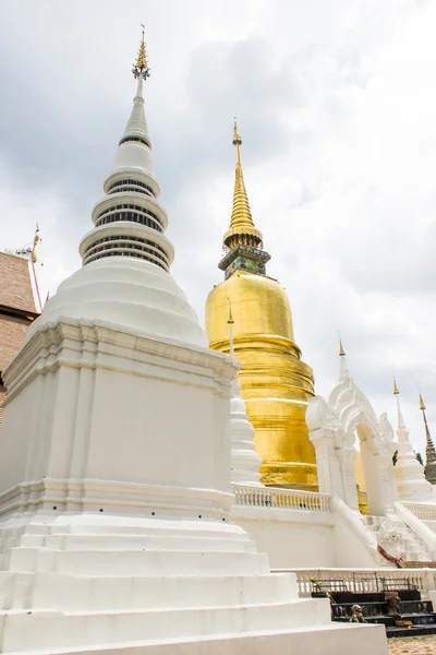 Pagoda w wat suan dok w chiang mai, Tajlandia — Zdjęcie stockowe