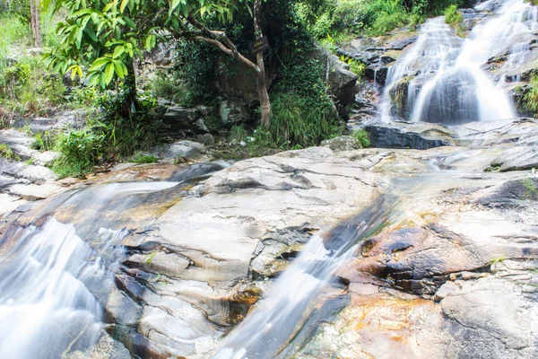 Wang Bua Ban vandfald i Doi Suthep-Pui Nationnal Park, Chiangmai - Stock-foto