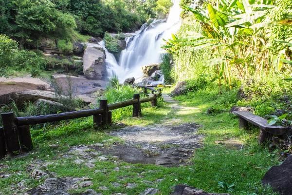 Mae Klang Waterfall in Chiang Mai Province, Doi Inthanon Thailand — Stock Photo, Image