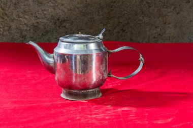 Natürmort Klasik su ısıtıcısı