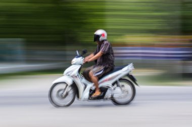 Tayland'da kaydırma motosiklet