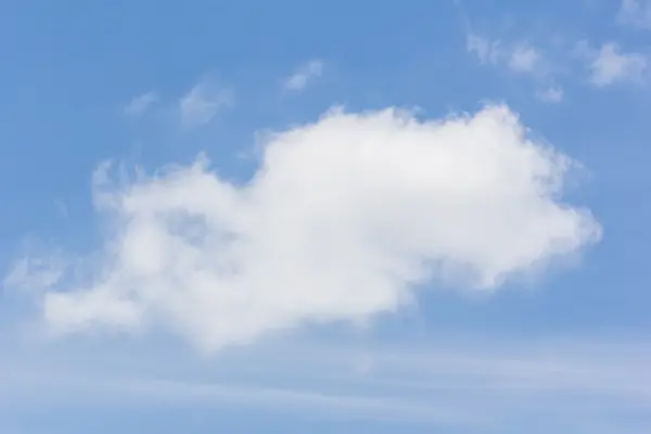 Cloud in the blue sky — Stock Photo, Image