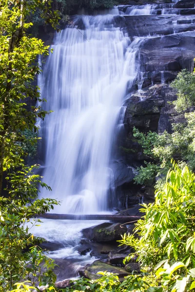 Sirithan waterfall in Doi Inthanon, Chiang Mai, Thailand — Stock Photo, Image