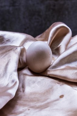 Taze ve sağlıklı beyaz yumurta, Natürmort Paskalya