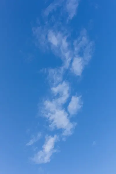 Szépség felhő a kék ég — Stock Fotó