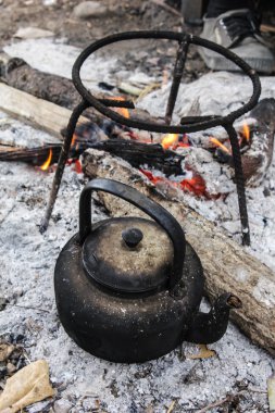 kaynar su kahve veya çay Tay kırsalında için eski su ısıtıcısı