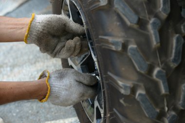 Otomatik mekanik tekerlekli araba değiştirme