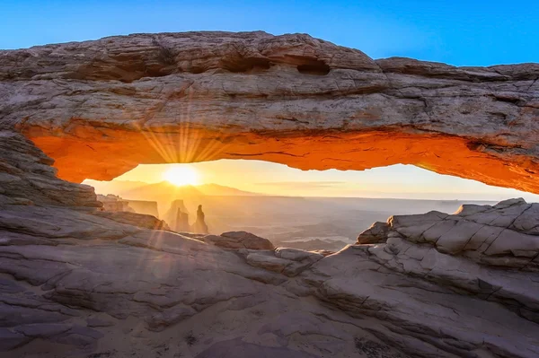 mesa arch güneş doğarken