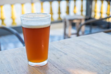 Hazırlanmış ale bardak