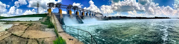 Hidroelektrik Santrali Barajı, Dubasari, Moldova, Dinyester Nehri Panoramik Görünümü