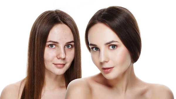 Hermosa joven modelo morena antes y después del maquillaje aplicando — Foto de Stock