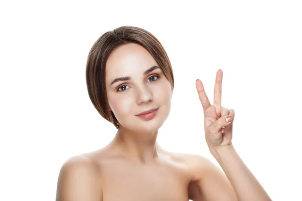 Chica bonita con maquillaje natural muestran gesto VICTORIA. Hermosa. — Foto de Stock