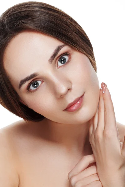 Close-up mooi gezicht van jonge vrouw met schone frisse huid. por — Stockfoto