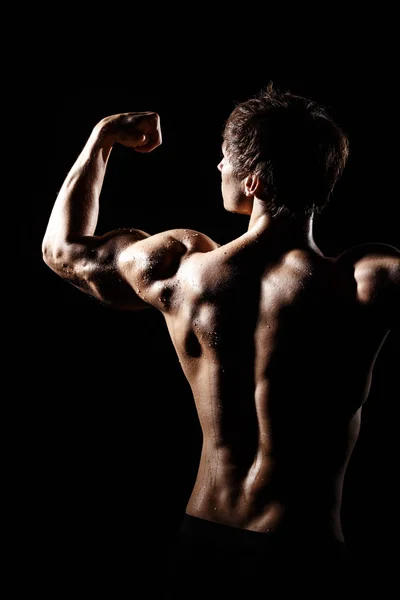 Muscular de volta do fisiculturista modelo masculino se preparando para tr fitness — Fotografia de Stock