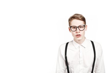 genç adam gözlük sürprizler ve şok