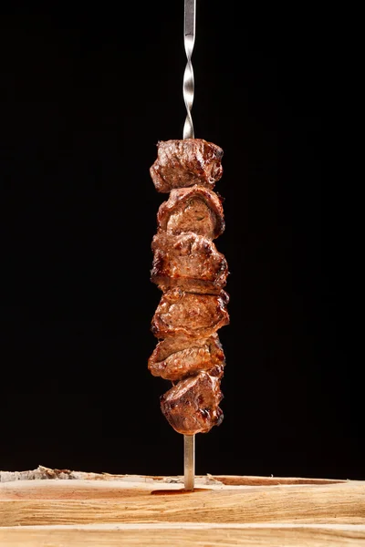 Barbecue šíš kebab, grilované maso grilování — Stock fotografie