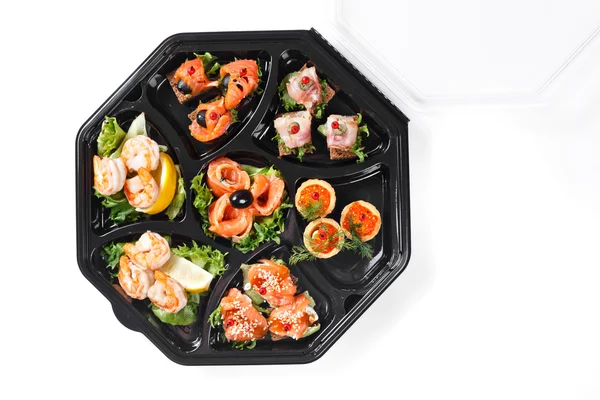 Puncak tampilan katering kotak prasmanan dengan makanan laut dan ikan — Stok Foto