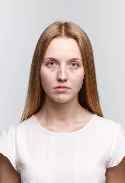 Clean face of young girl no makeup — Stock Photo, Image