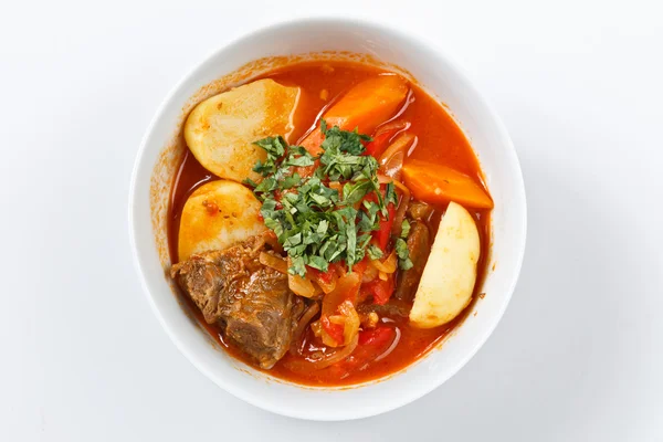 Shorba chuchvara soep nationale Aziatisch eten in traditionele kommen w — Stockfoto