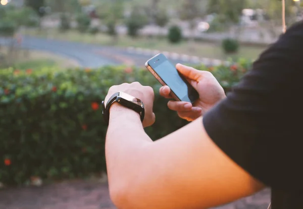 Man Met Smart Watch App Social Media Concept — Stockfoto