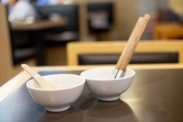 Tigela Branca Para Uso Restaurante Para Shabu Sukiyaki Panela Quente — Fotografia de Stock