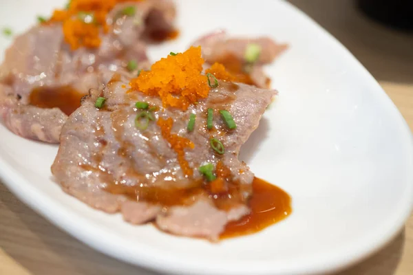 Conjunto Sushi Carne Wagyu Grelhado Com Ovas Peixe Voador — Fotografia de Stock