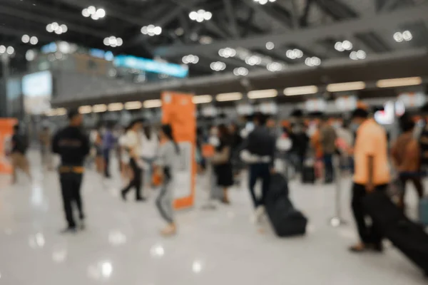 Desenfoque Antecedentes Los Mostradores Facturación Del Aeropuerto Con Muchos Pasajeros —  Fotos de Stock