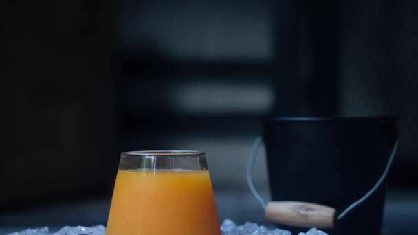 Jus Orange Verre Panoramique Lentement — Video