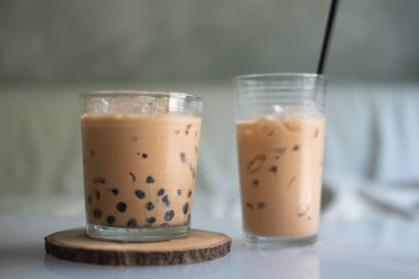 Köpüklü buzlu Tayland çayı, ev yapımı içecek..