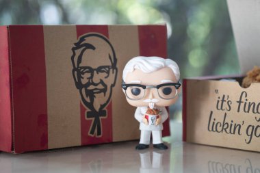 Bangkok, Tayland - 15 Ocak 2021: Funko Pop 'un figür modeli! Simgeler: KFC - Albay Sanders (05) Kentucky Fried Chicken ve kızarmış tavuk