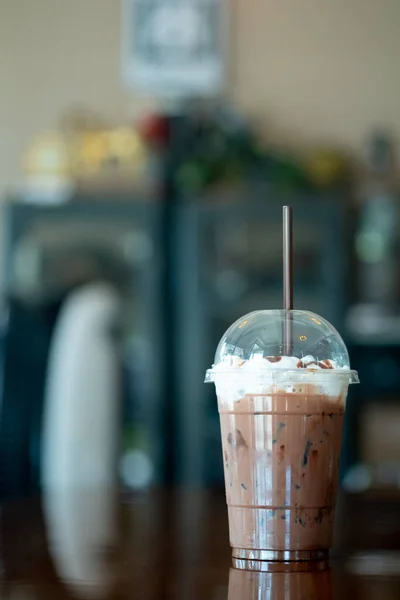 Gros Plan Verre Cacao Glacé Boisson Fraîche Servie Sur Table — Photo