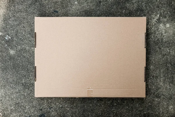 Brown Cardboard Box Cover Packaging Using Recycled Material Branding Campaign — Stock Photo, Image