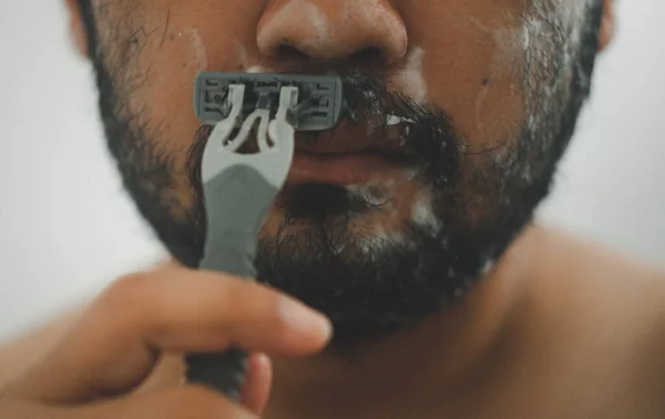 Portrait Man Shaving His Beard Men Care Concept — Stock Photo, Image