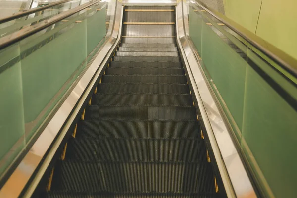 Escalera Mecánica Edificio Vista Ángulo Alto — Foto de Stock