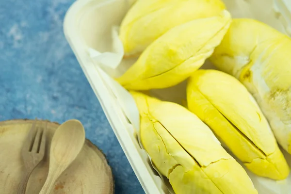 Durian Yang Telah Dikupas Siap Untuk Makan Dalam Kotak Daging — Stok Foto