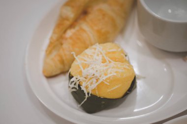 Toplantıda ayçöreği ile servis edilen Toddy Palm Pastası.