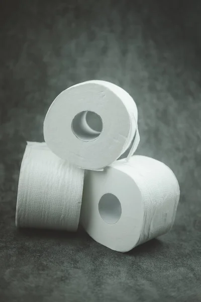 Бумажные Рулоны Белых Тканей — стоковое фото