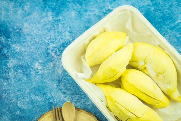 Durian Lezat Yang Telah Dikupas Dalam Kotak Biodegradable Takeaway Raja — Stok Foto