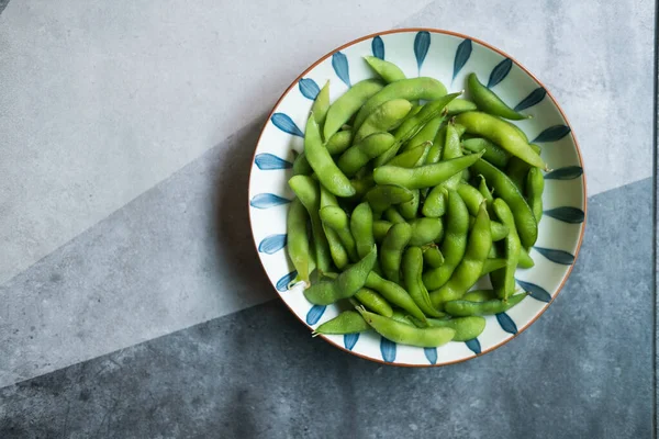 Farfurie Verde Edamame Aburit Privire Sus — Fotografie, imagine de stoc