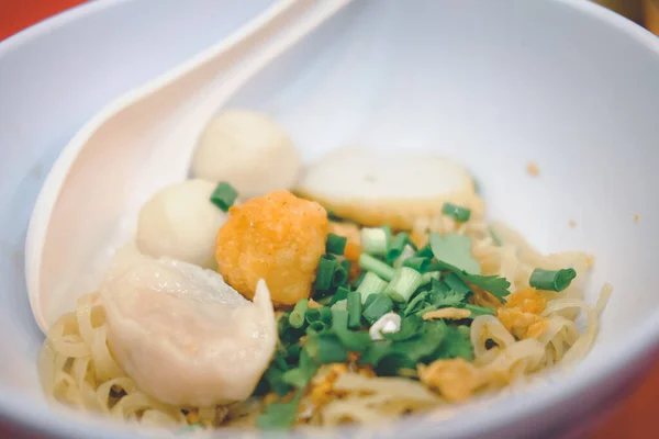 Eine Schüssel Mit Trockenen Eiernudeln Thai Stil Thai Food Nahaufnahme — Stockfoto