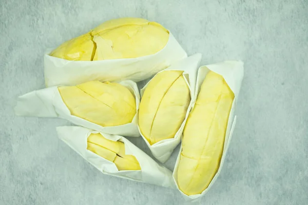 Durian Indpakket Hvidt Papir Kongen Durian Frugt - Stock-foto