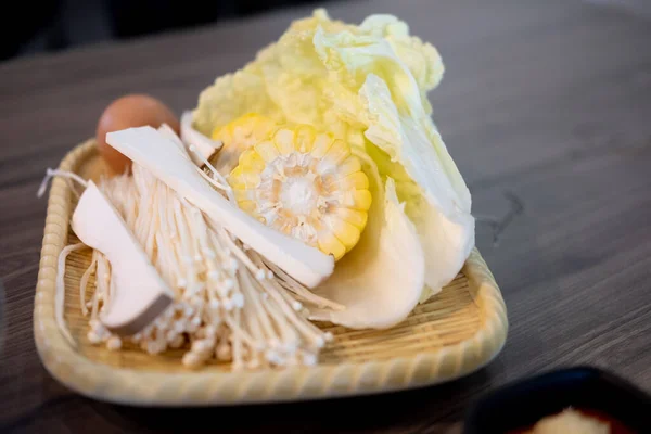 Champignon Mélangé Maïs Laitue Plateau Pour Sukiyaki — Photo