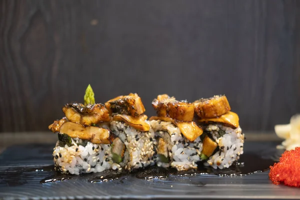 Sushi Roll Semințe Susan Alb Negru Anghilă Partea Sus Bucătărie — Fotografie, imagine de stoc