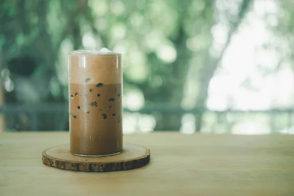 Iced Mokka Kaffee Zeigt Die Zwei Schichten Einem Glas Auf — Stockfoto