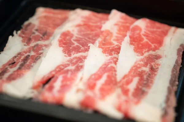 Ωμό Τεμαχισμένο Βόειο Κρέας Προετοιμασία Για Sukiyaki Ιαπωνικό Στυλ Τροφίμων — Φωτογραφία Αρχείου