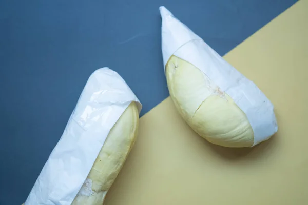 Durian Kuning Lezat Atas Kertas Putih Dan Siap Untuk Makan — Stok Foto